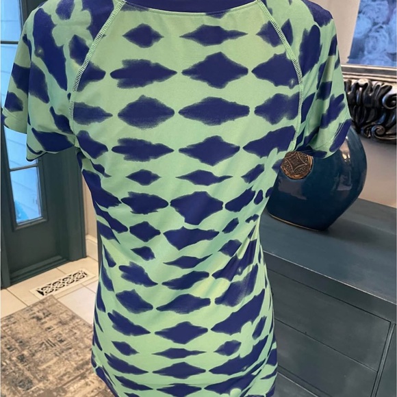 Nike Pro V-Neck Short Sleeve Tee/Tunic Tie-Dye Top in Seafoam Green Navy Women M - Picture 7 of 10